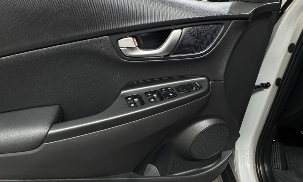 Hyundai Kona Gasoline 2.0 2WD, 2023