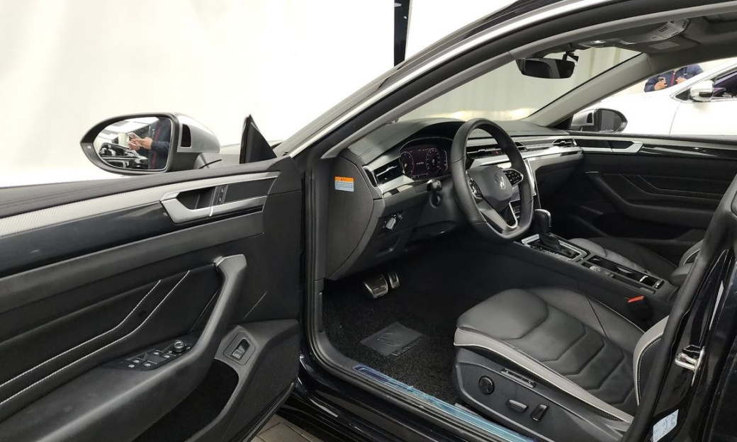 Volkswagen Arteon 2.0 TDI Presige 4Motion, 2022