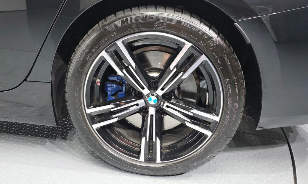 BMW 3-Series 320d Touring M Sport, 2025