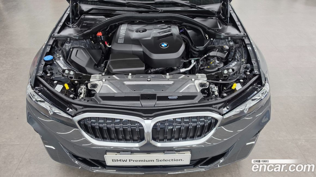 BMW 3-Series 320i, 2025