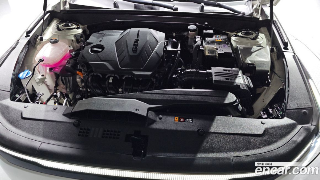 Kia K8 2.5 Gasoline 2WD, 2025