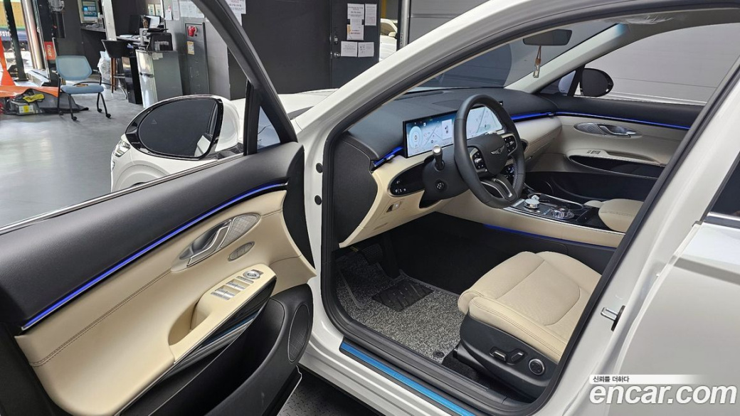 Genesis GV70 2.5T Gasoline AWD, 2026