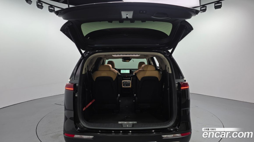Kia Carnival 9-Seater Signature, 2022