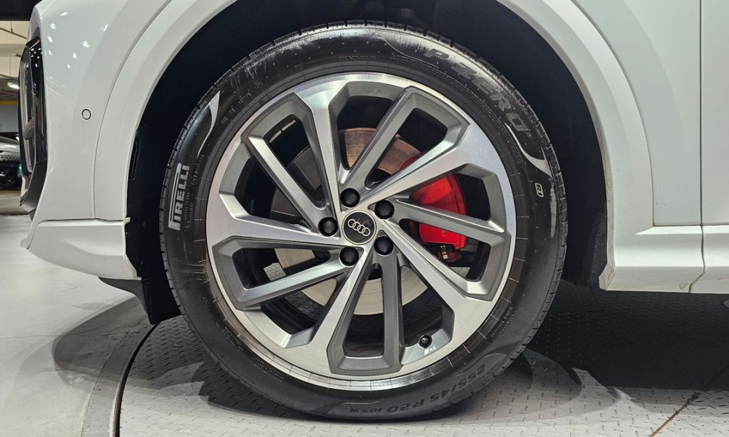 Audi Q5 40 TDI Quattro S Line Black Edition, 2025