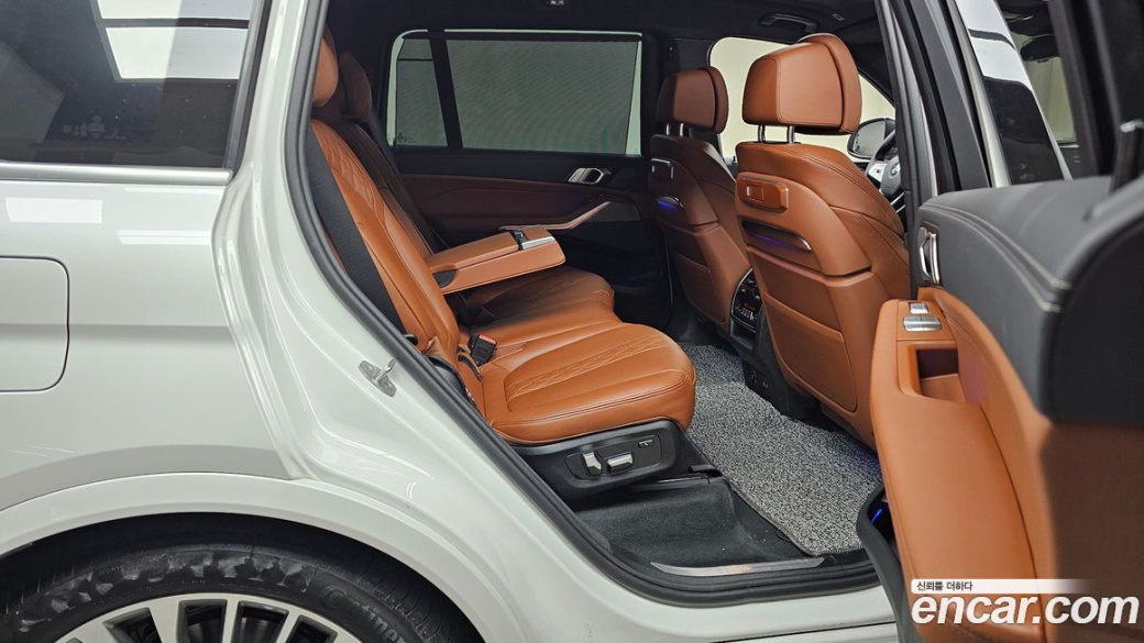BMW X7 xDrive 40i Design Pure Excellence 7-Seater, 2024