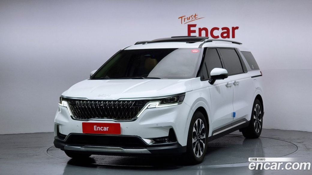 Kia Carnival 7-Seater Signature, 2023