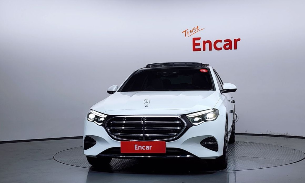 Mercedes-Benz E-Class E300 4MATIC Exclusive, 2024