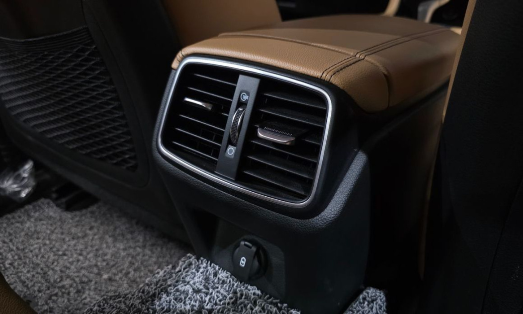 Genesis G70 Gasoline 2.0T 4WD, 2021