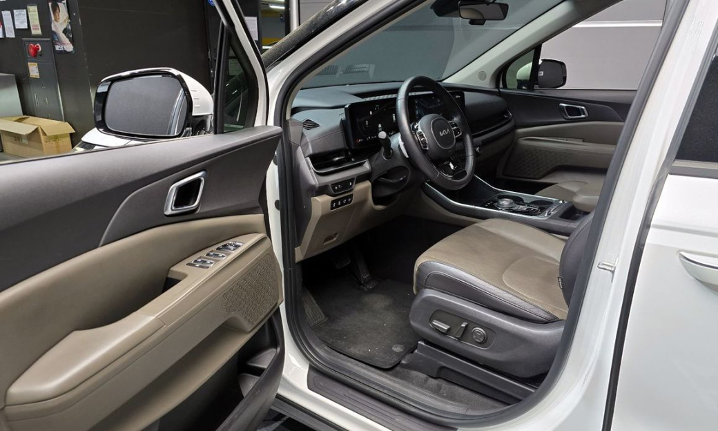 Kia Carnival 9-Seater Noblesse, 2024