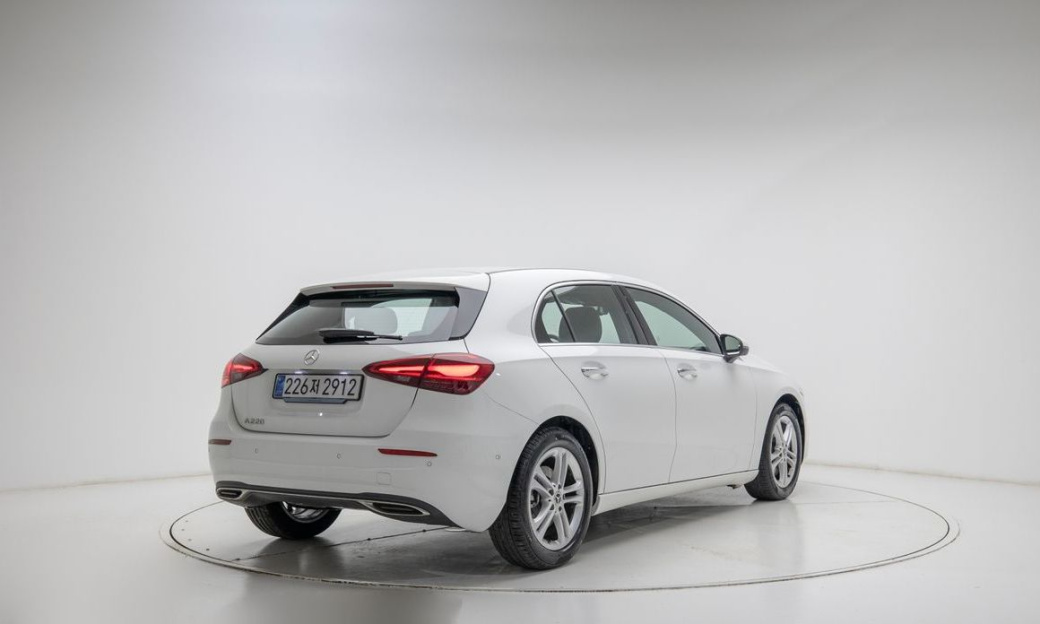 Mercedes-Benz A-Class A220 Hatchback, 2025