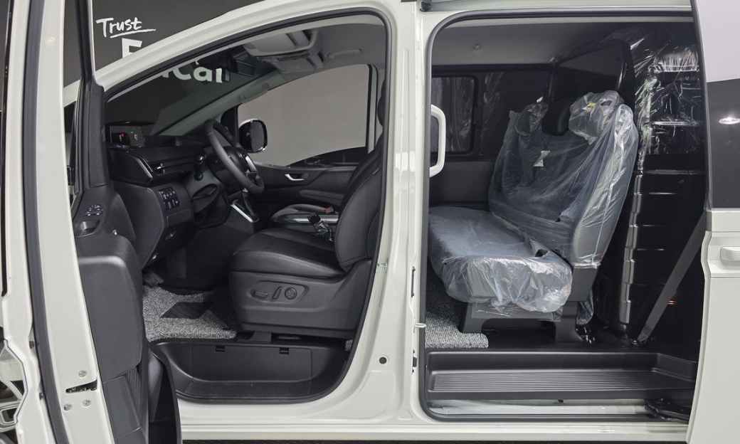 Hyundai Staria Cargo 5-Seater, 2025