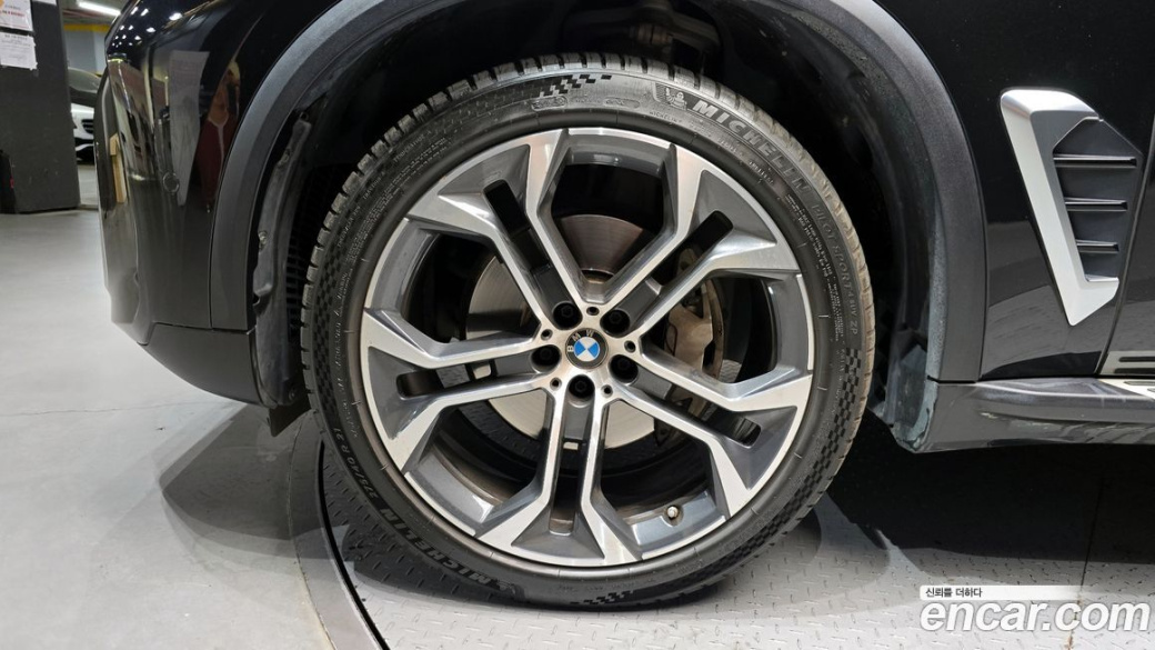 BMW X5 xDrive 40i xLine, 2024