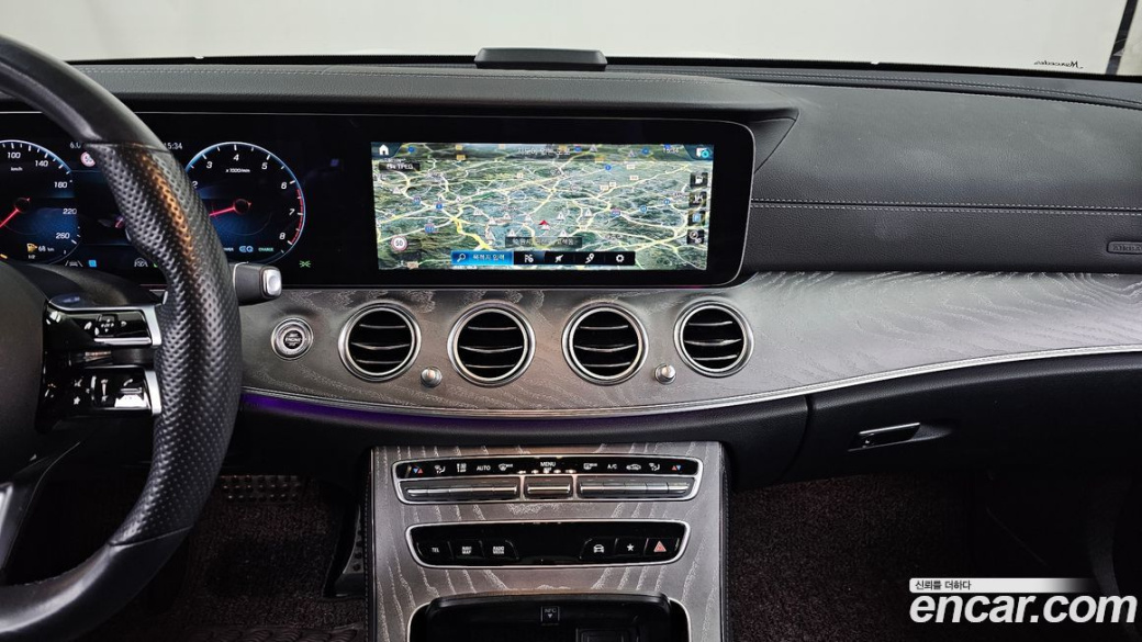 Mercedes-Benz E-Class E350 4MATIC AMG Line, 2022