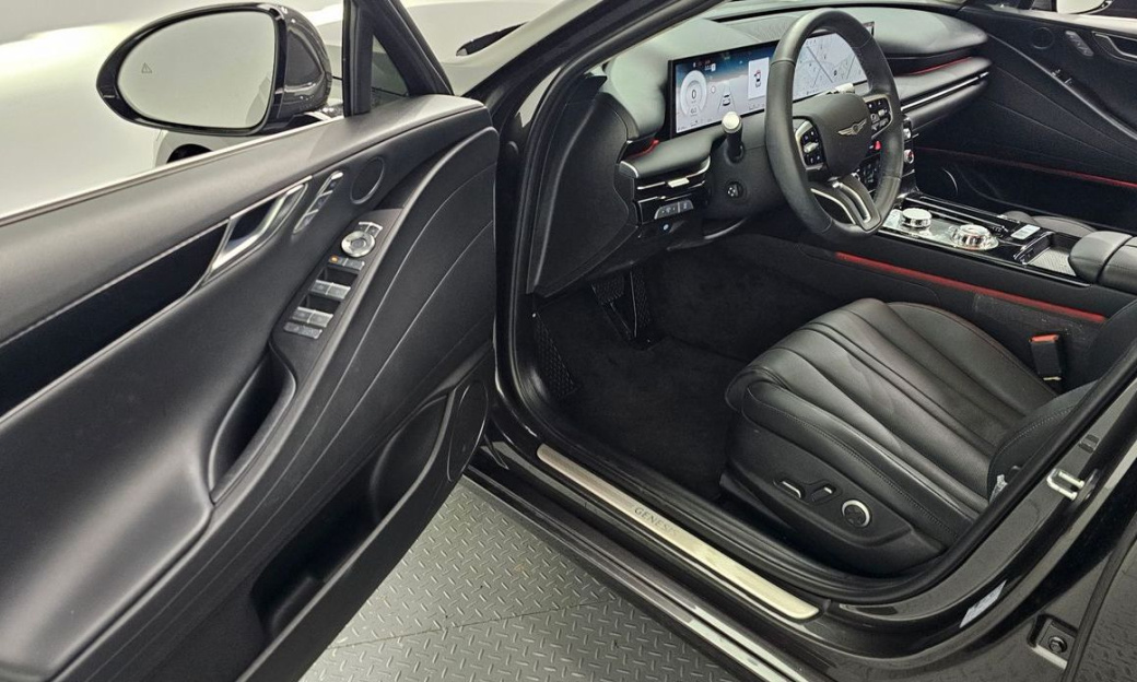Genesis G80 Gasoline 2.5 Turbo AWD, 2025
