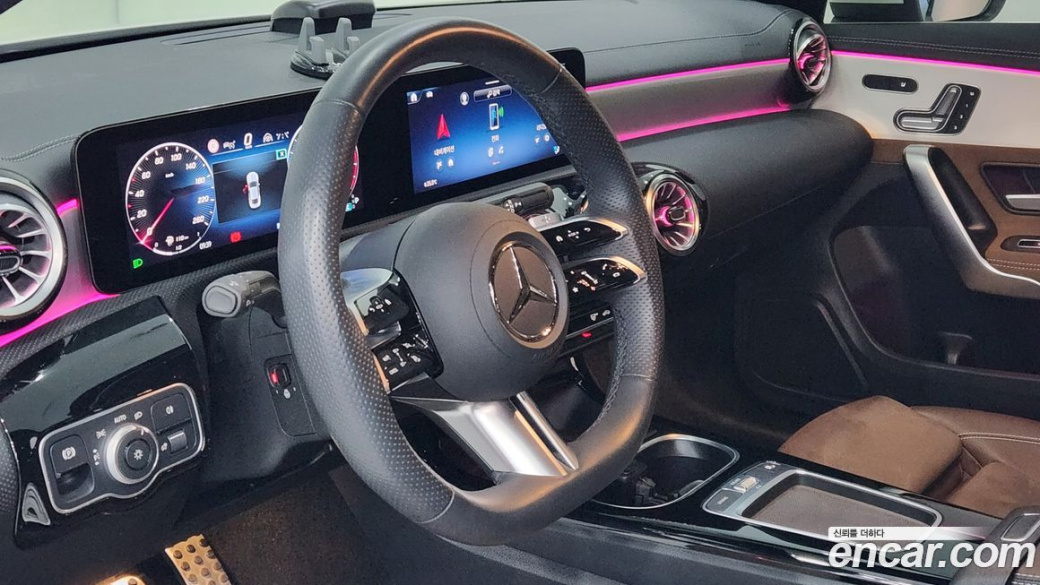 Mercedes-Benz CLA-Class CLA250 4MATIC, 2025
