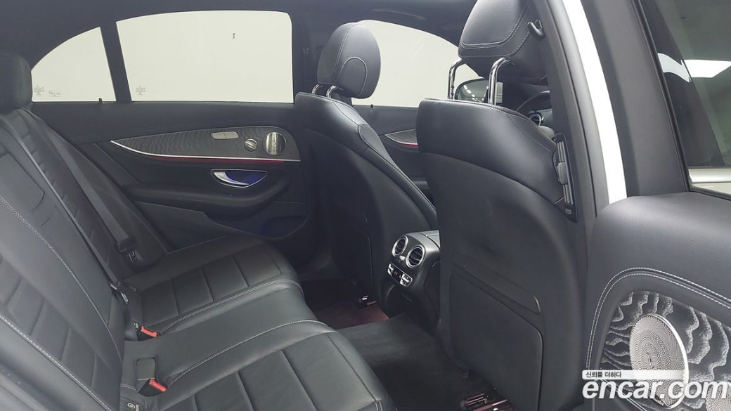Mercedes-Benz E-Class E350 4MATIC AMG Line, 2022