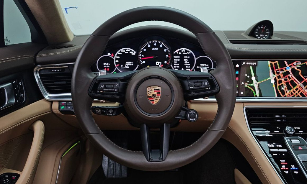Porsche Panamera 4.0 GTS, 2023