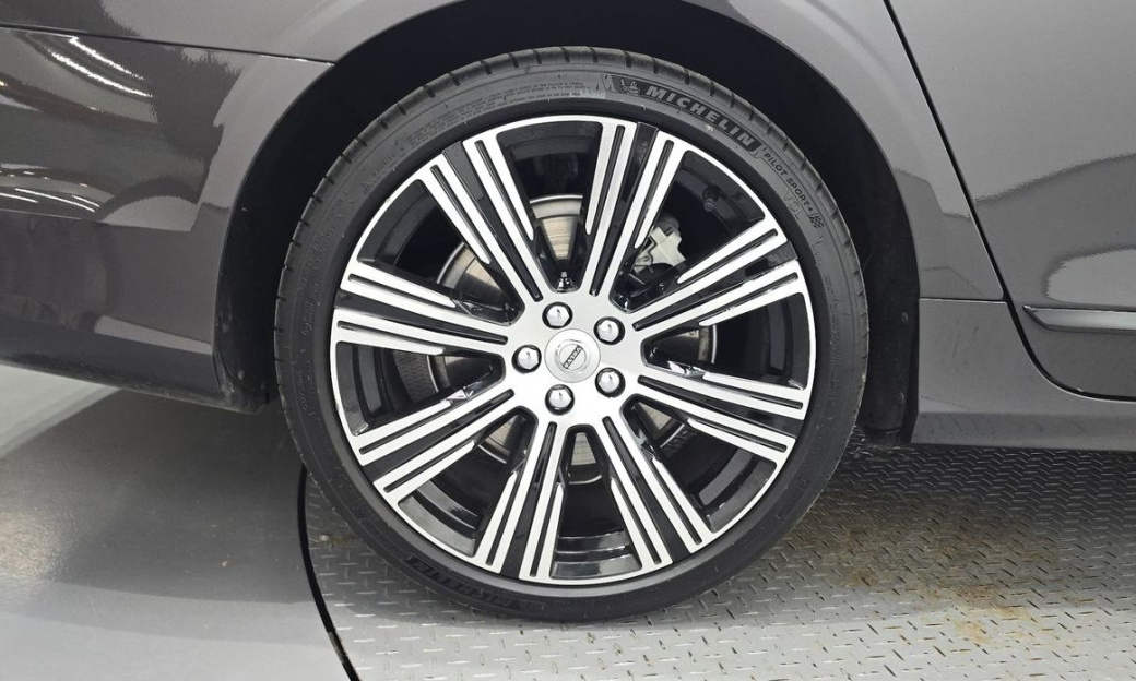 Volvo S90 B6 AWD Ultra Bright, 2025
