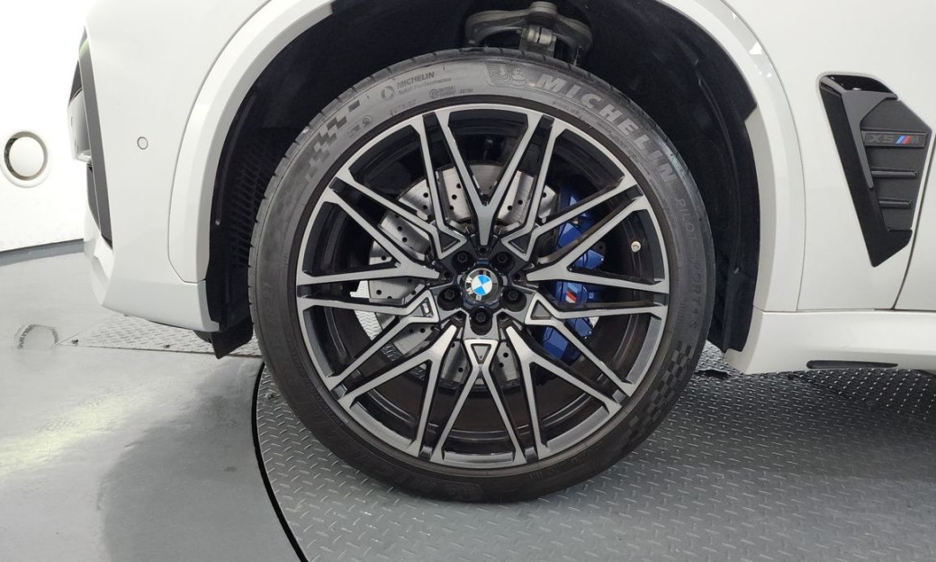 BMW X5M 4.4 Competition, 2024