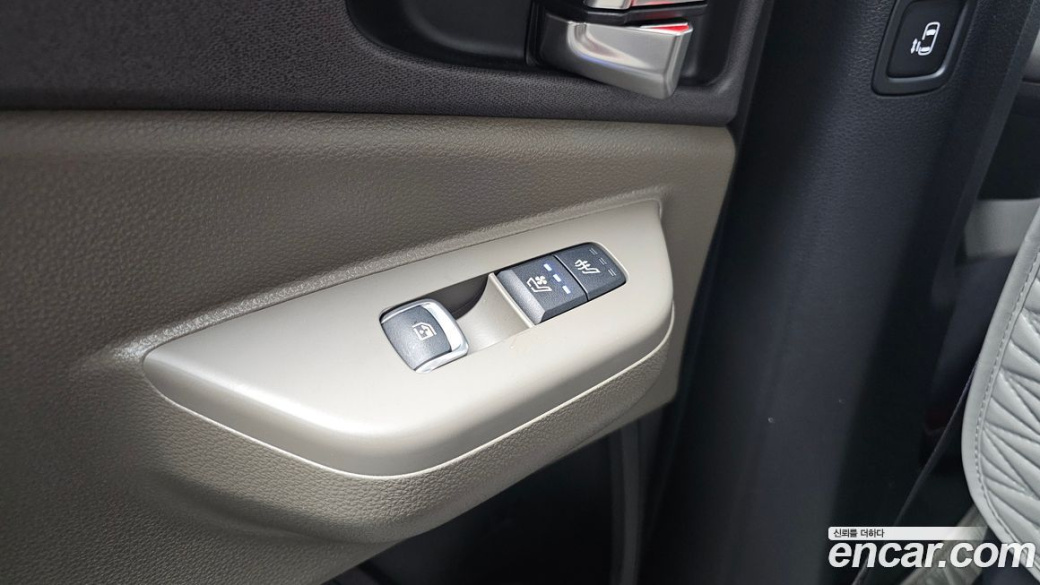 Kia Carnival 9-Seater Noblesse, 2025
