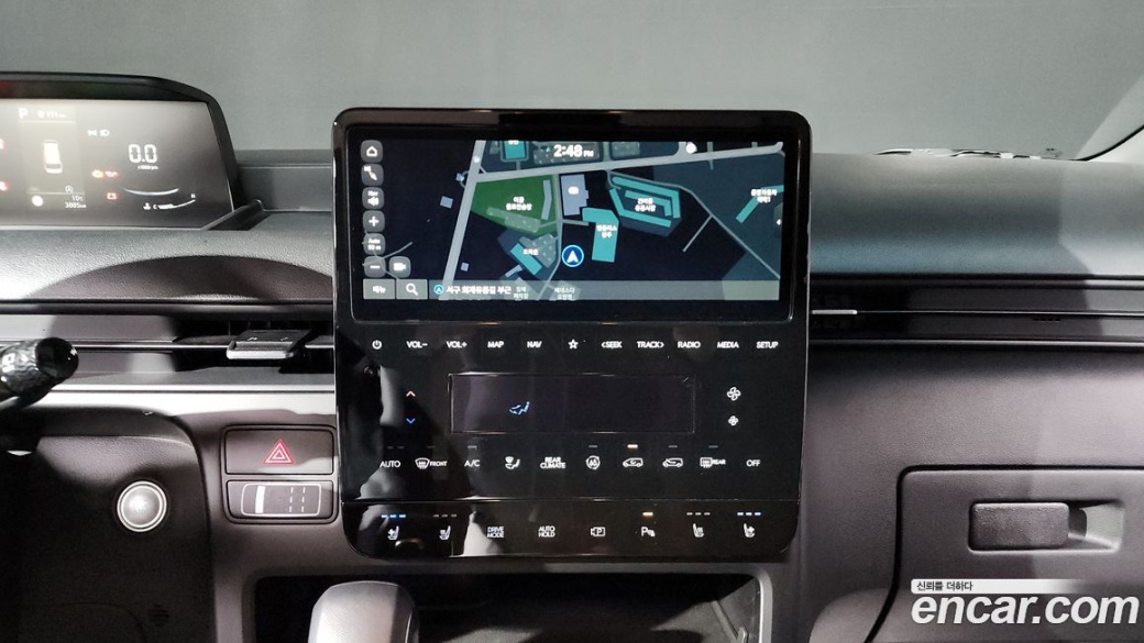 Hyundai Staria Tourer 9-Seater, 2025