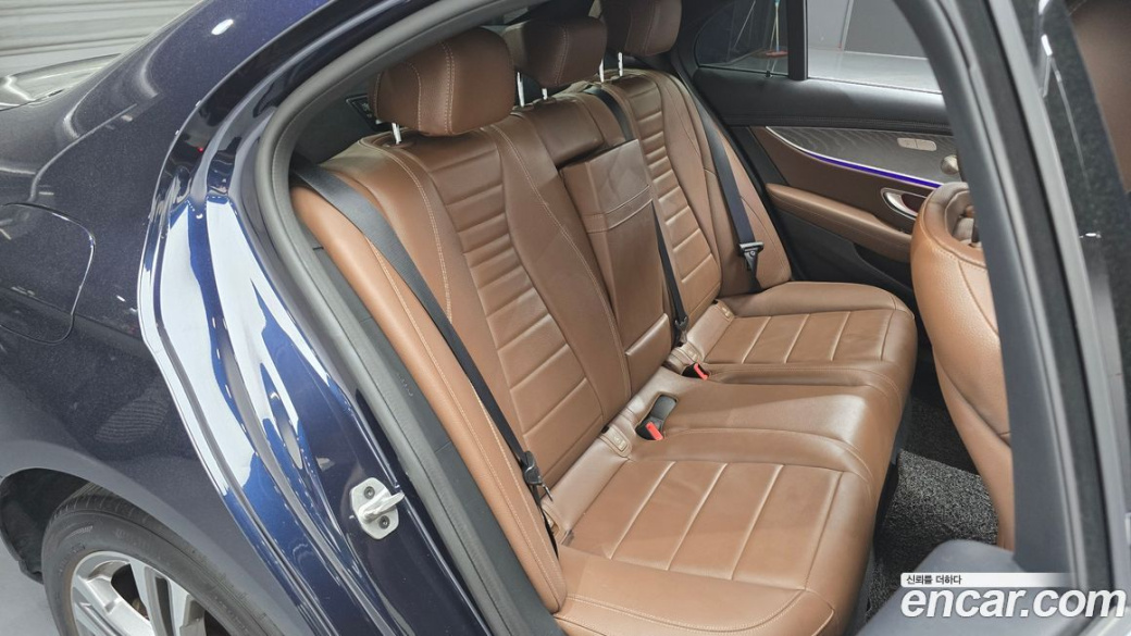 Mercedes-Benz E-Class E350 4MATIC Avantgarde, 2022