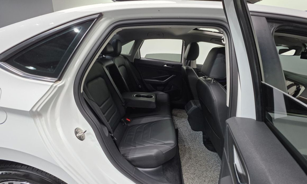 Volkswagen Jetta 1.4 TSI Prestige, 2021