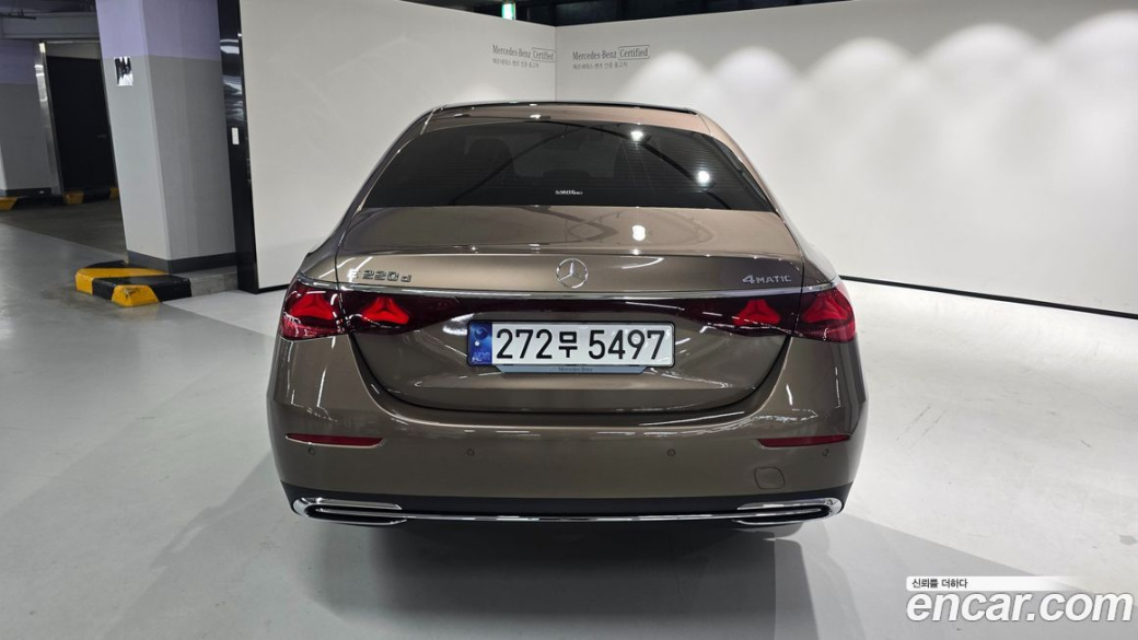 Mercedes-Benz E-Class E220d 4MATIC Exclusive, 2024