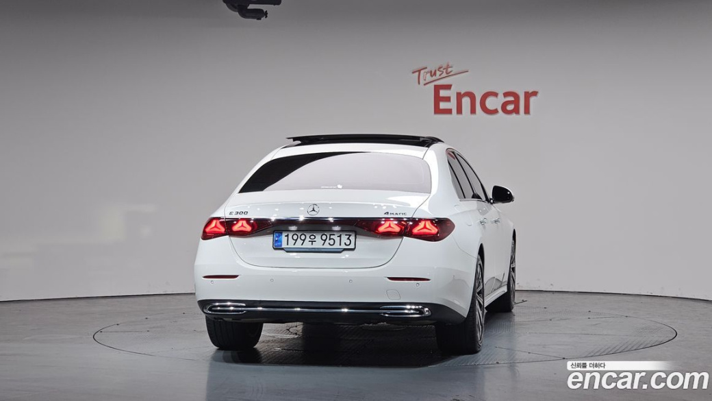 Mercedes-Benz E-Class E300 4MATIC Exclusive, 2024
