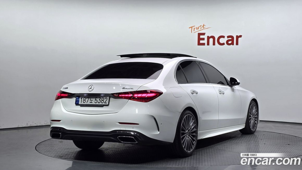 Mercedes-Benz C-Class C300 4MATIC AMG Line, 2023