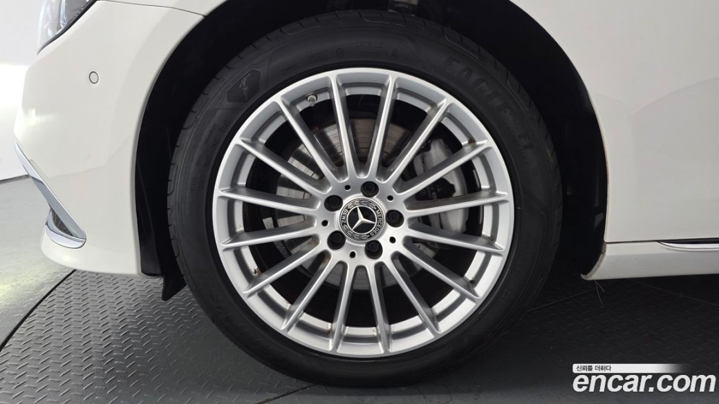 Mercedes-Benz E-Class E220d 4MATIC Exclusive, 2023