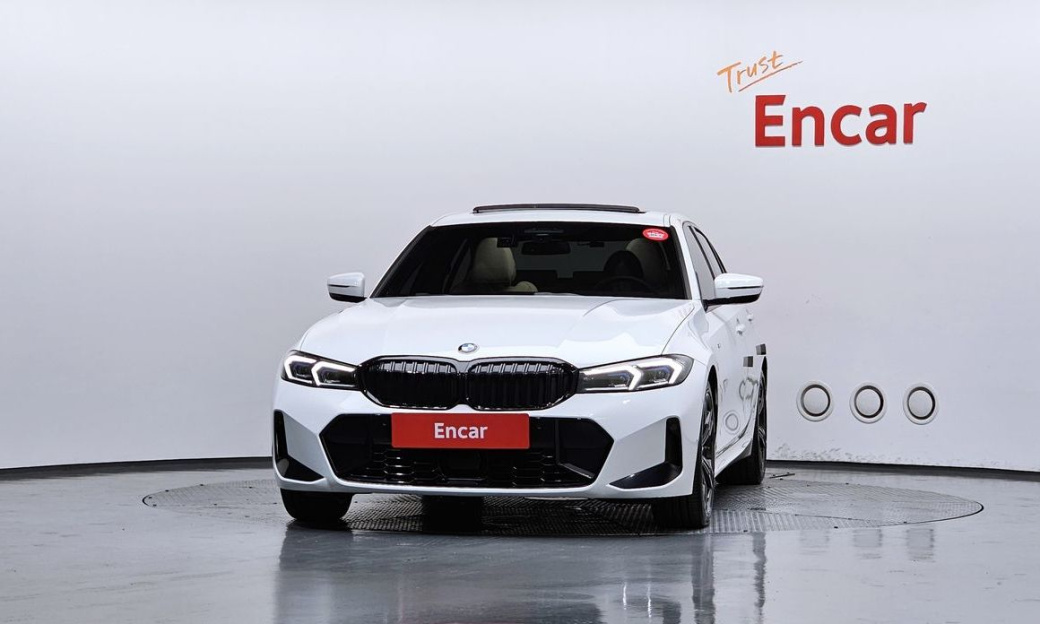 BMW 3-Series 320i M Sport, 2024