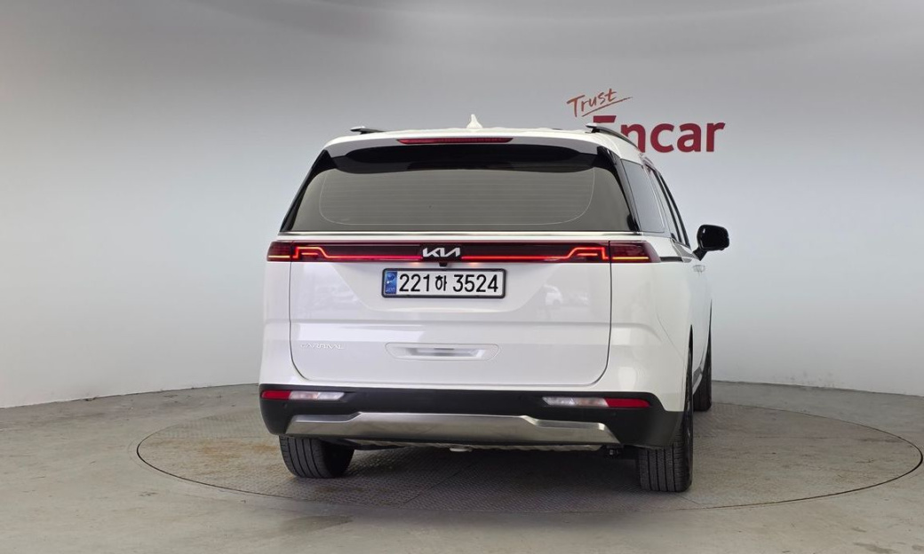 Kia Carnival 9-Seater Signature, 2023