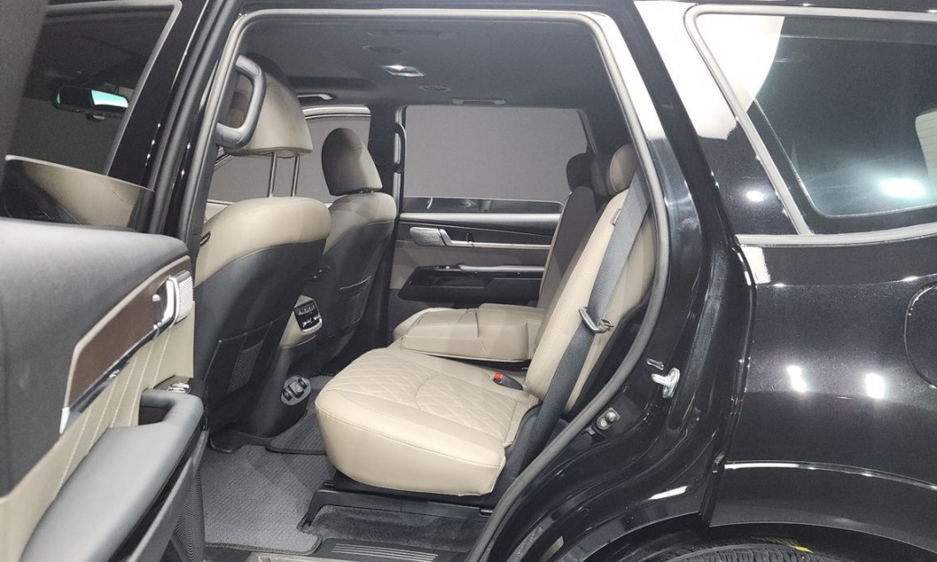 Kia Mohave Diesel 3.0 4WD 7-Seater, 2024