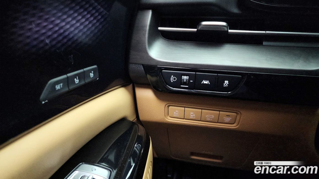 Kia Carnival 9-Seater Signature, 2022
