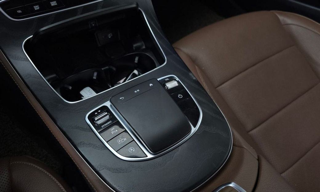 Mercedes-Benz E-Class E250 AMG Line, 2023