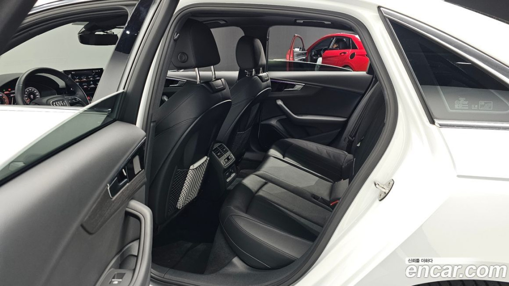 Audi A4 40 TFSI Premium, 2023
