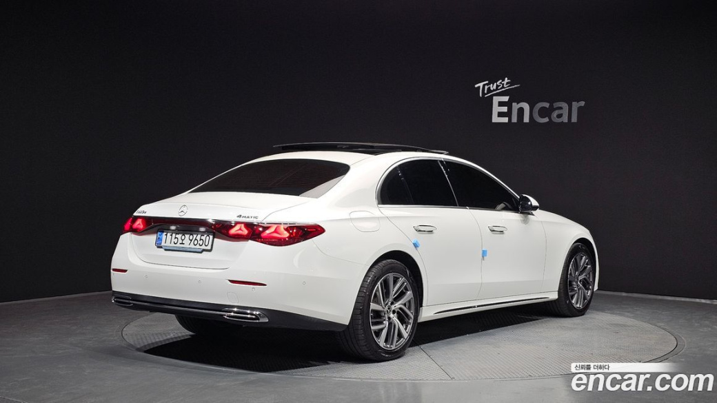 Mercedes-Benz E-Class E220d 4MATIC Exclusive, 2024