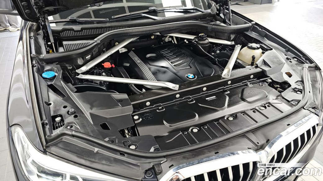 BMW X5 xDrive 40i M Sport, 2022