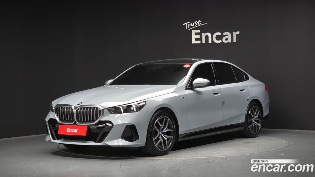 BMW 5-Series 520i M Sport, 2024