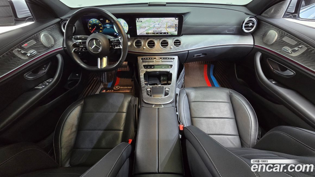 Mercedes-Benz E-Class E350 4MATIC AMG Line, 2022