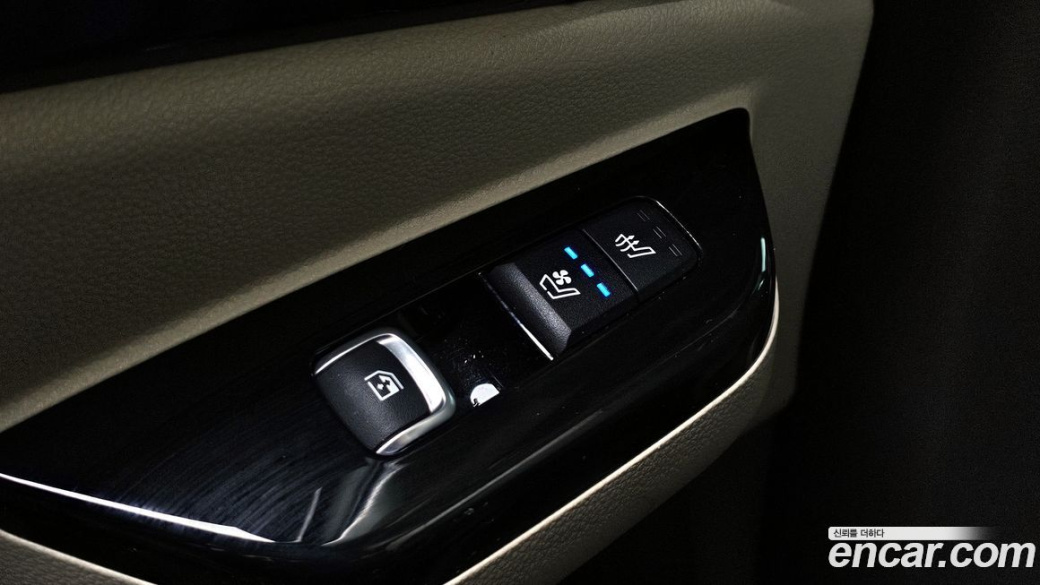Kia Carnival 7-Seater Signature, 2023