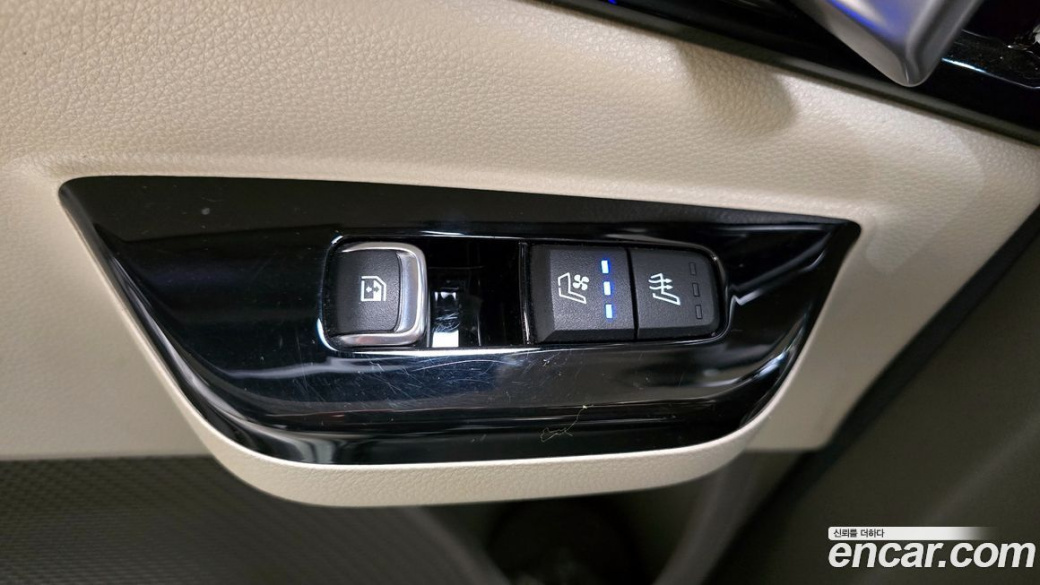 Kia Carnival 9-Seater Signature, 2022
