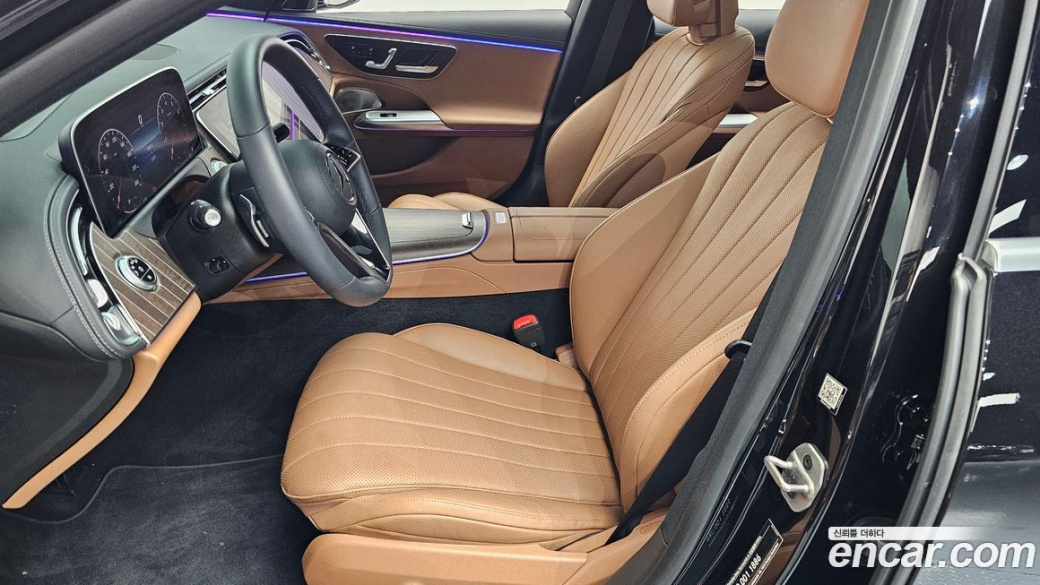 Mercedes-Benz E-Class E300 4MATIC Exclusive, 2024
