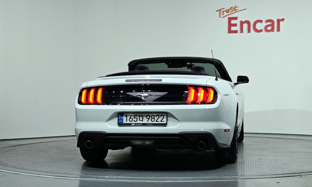 Ford Mustang Convertible, 2022