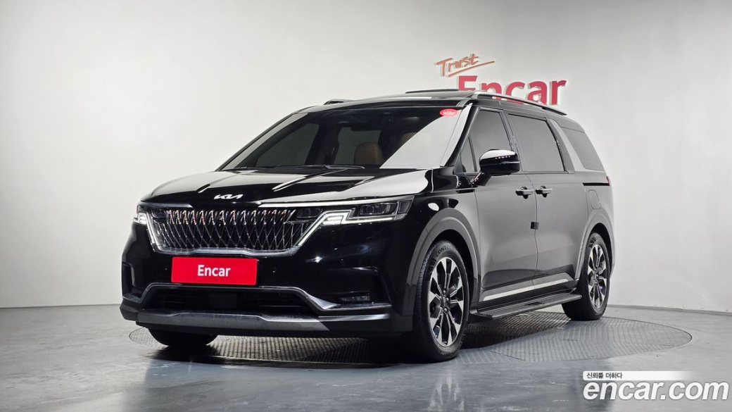 Kia Carnival 7-Seater Signature, 2023