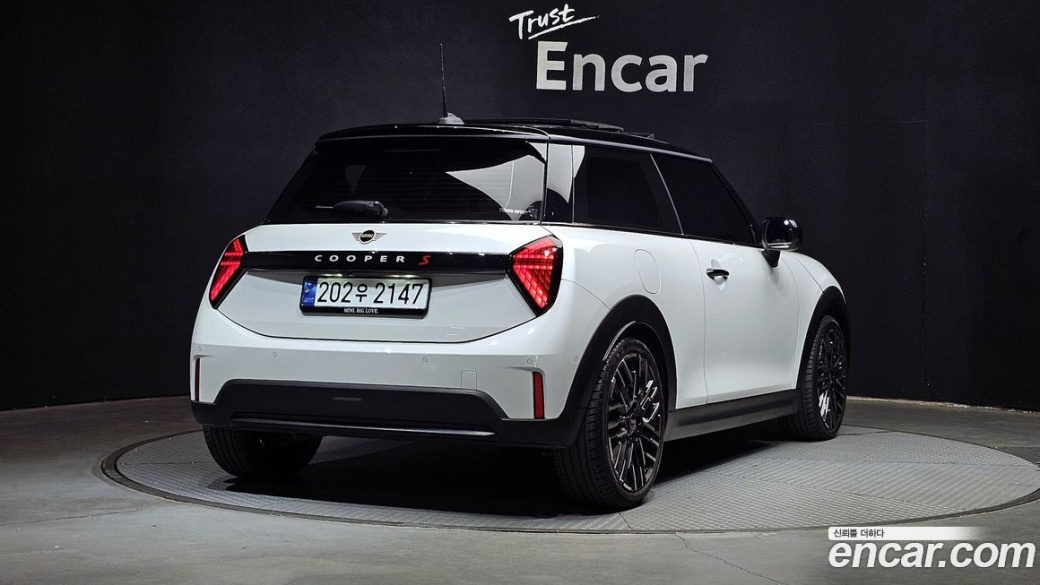 Mini Cooper Favoured, 2025