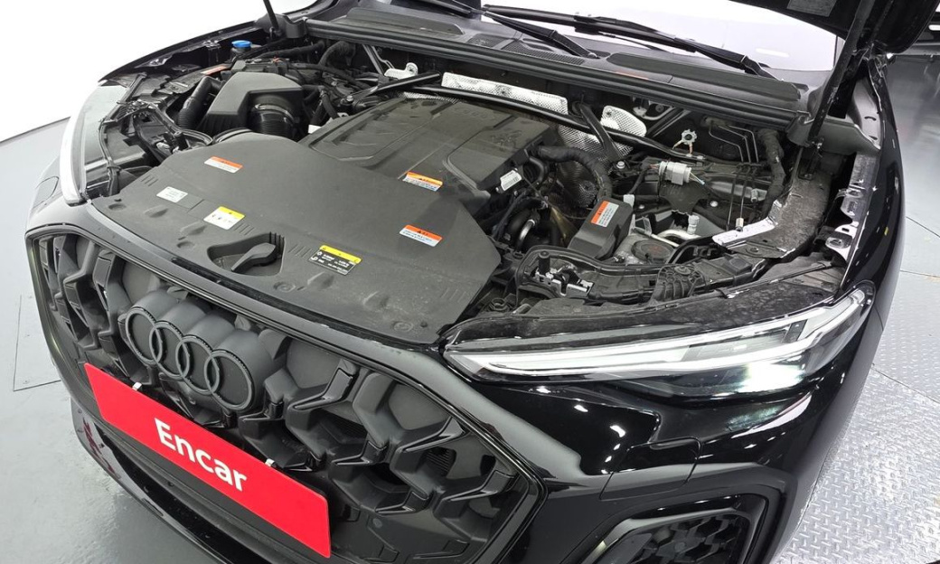 Audi Q5 45 TFSI Quattro S line, 2025