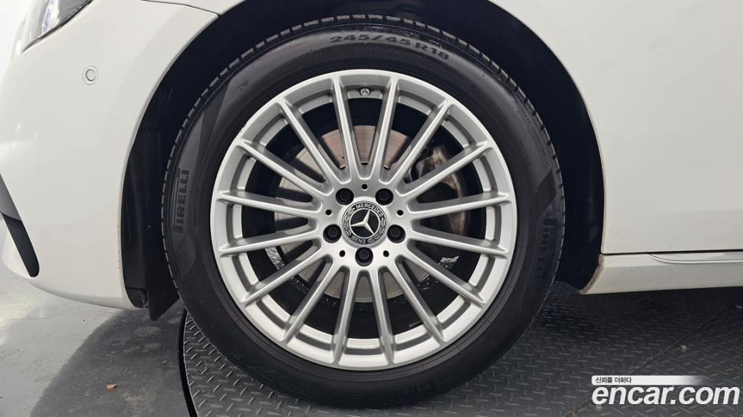 Mercedes-Benz E-Class E250 Avantgarde, 2023