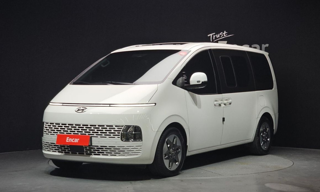 Hyundai Staria Tourer 9-Seater, 2024